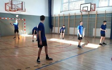 TURNIEJ PIŁKI SIATKOWEJ CHŁOPC&Oacute;W I DZIEWCZĄT