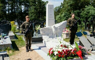 Uroczystości patriotyczne w Dąbr&oacute;wce - 15.08.2023 r. 5