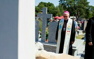 Uroczystości patriotyczne w Dąbr&oacute;wce - 15.08.2023 r. 15
