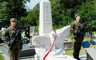 Uroczystości patriotyczne w Dąbr&oacute;wce - 15.08.2023 r. 16