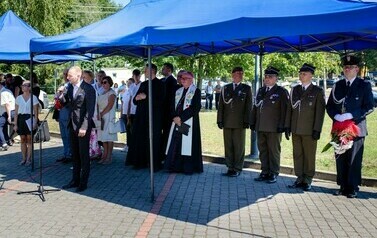 Uroczystości patriotyczne w Dąbr&oacute;wce - 15.08.2023 r. 19
