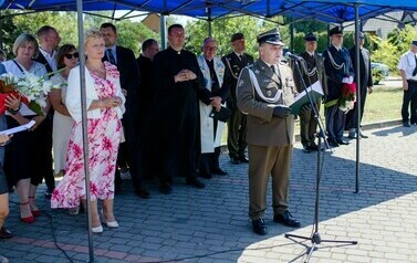 Uroczystości patriotyczne w Dąbr&oacute;wce - 15.08.2023 r. 22