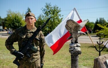Uroczystości patriotyczne w Dąbr&oacute;wce - 15.08.2023 r. 24