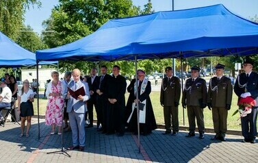 Uroczystości patriotyczne w Dąbr&oacute;wce - 15.08.2023 r. 28