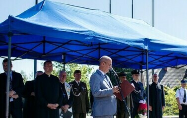 Uroczystości patriotyczne w Dąbr&oacute;wce - 15.08.2023 r. 32