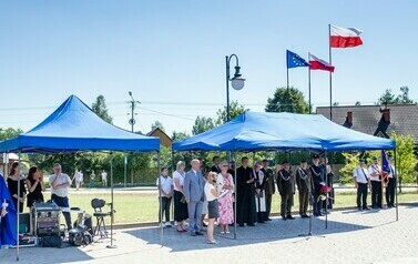 Uroczystości patriotyczne w Dąbr&oacute;wce - 15.08.2023 r. 38