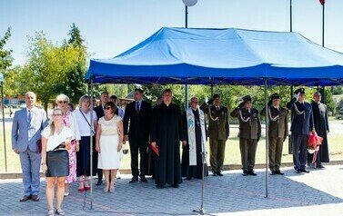 Uroczystości patriotyczne w Dąbr&oacute;wce - 15.08.2023 r. 46