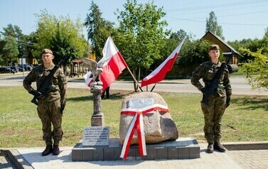 Uroczystości patriotyczne w Dąbr&oacute;wce - 15.08.2023 r. 48