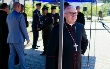 Uroczystości patriotyczne w Dąbr&oacute;wce - 15.08.2023 r. 81