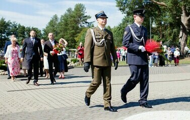 Uroczystości patriotyczne w Dąbr&oacute;wce - 15.08.2023 r. 95