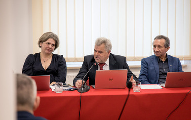 Młodzież ze Szkoły Podstawowej w Lelisie na Sesji Rady Gminy