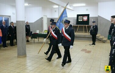 Uroczyste przekazanie samochodu dla OSP Łęg Przedmiejski