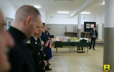 Uroczyste przekazanie samochodu dla OSP Łęg Przedmiejski