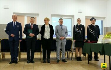 Uroczyste przekazanie samochodu dla OSP Łęg Przedmiejski