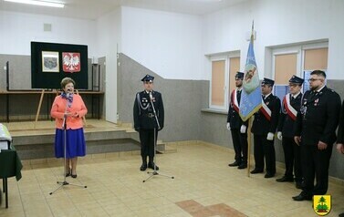 Uroczyste przekazanie samochodu dla OSP Łęg Przedmiejski