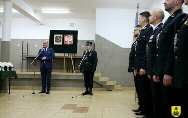 Uroczyste przekazanie samochodu dla OSP Łęg Przedmiejski