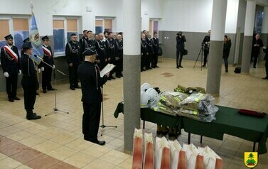 Uroczyste przekazanie samochodu dla OSP Łęg Przedmiejski