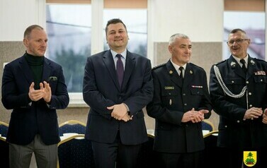 Uroczyste przekazanie samochodu dla OSP Łęg Przedmiejski