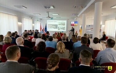 Konferencja otwarcia projektu &bdquo;AquaGuard&rdquo; w ramach programu Interreg NEXT Polska-Ukraina 2021-2027 w Lelisie