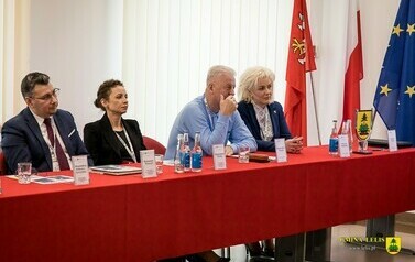 Konferencja otwarcia projektu &bdquo;AquaGuard&rdquo; w ramach programu Interreg NEXT Polska-Ukraina 2021-2027 w Lelisie