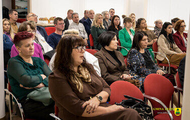 Konferencja &quot;To nie jego wina - on nie chciał, zgłaszać czy milczeć?&quot; - 22.10.2025 r. 15